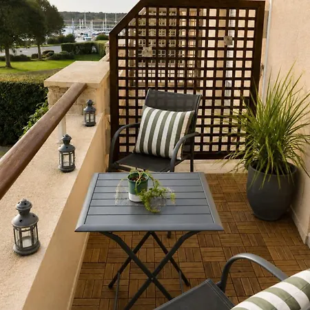 Les Courlis Apartment