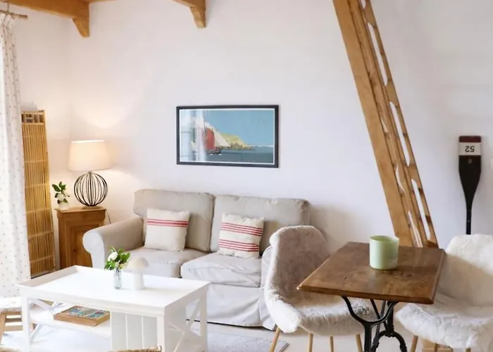 Lägenhet Les Courlis With Terrace Overlooking Carteret Marina *