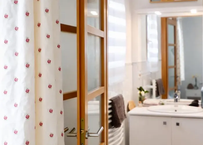 Lägenhet Les Courlis With Terrace Overlooking Carteret Marina *