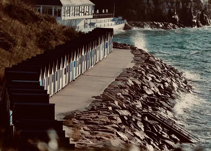 Les Courlis With Terrace Overlooking Carteret Marina Lägenhet Barneville-Carteret