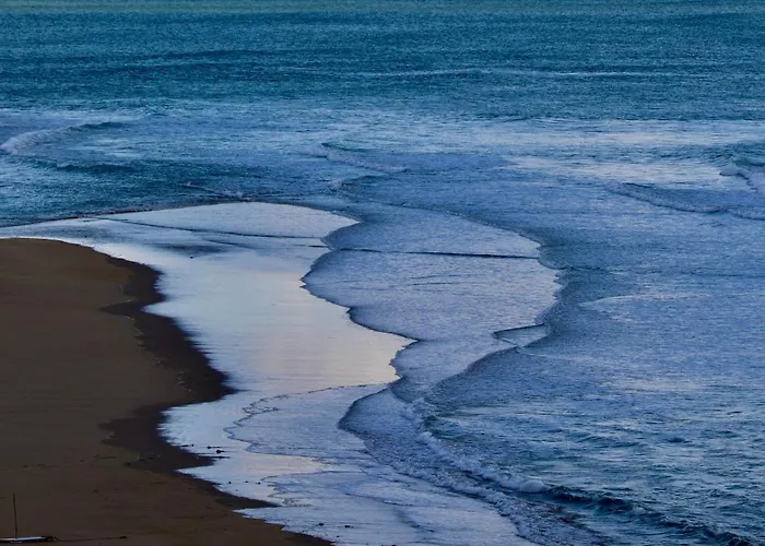 Les Courlis With Terrace Overlooking Carteret Marina Lägenhet Barneville-Carteret